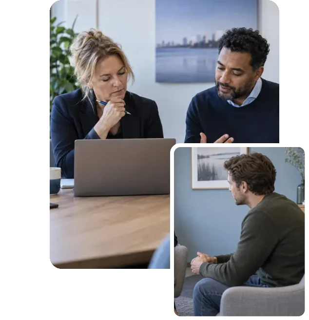 Casemanager en werkgever in overleg over een verzuimdossier en een werknemer in gesprek met een arbeidsdeskundige